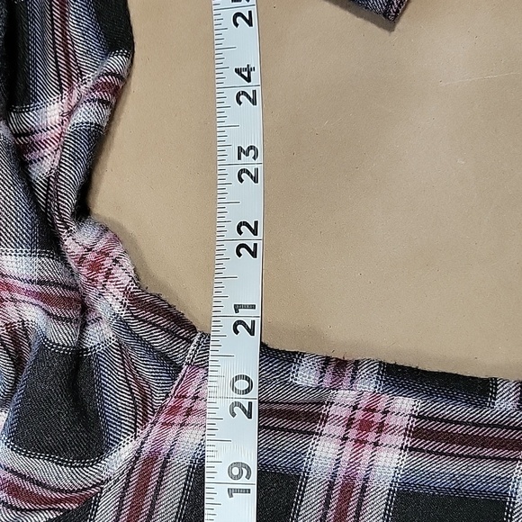Treasure & Bond Size XS Black, Blue, White & Burgundy Plaid "Boyfriend" Flannel - Picture 7 of 12
